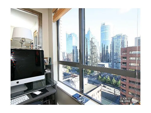 Building Photo - 1189 Howe St #2102