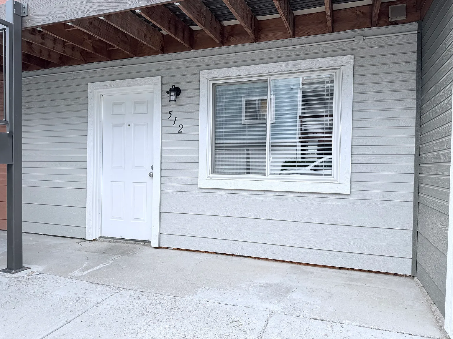 2 bed, 1.5 bath, 864 sqft, $1,800 — Photo 3