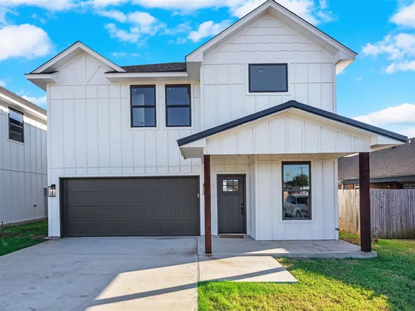 306 6th St, Elgin, OK 73538