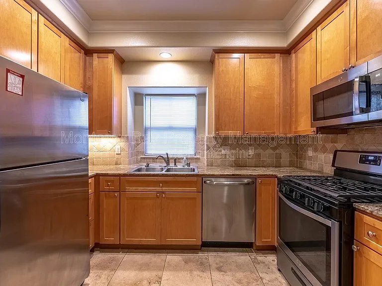 594 Lopez Ave — Photo 13