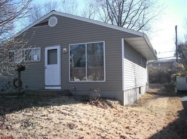 10636 Spring Garden Dr, Saint Louis, MO 63137