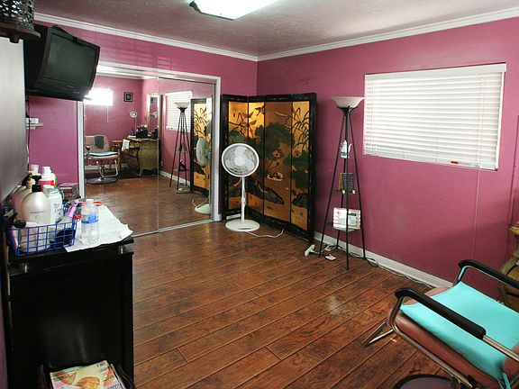 Living Room - 2nd Unit