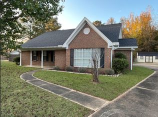 127 N Butternut Dr, Columbus, MS 39705