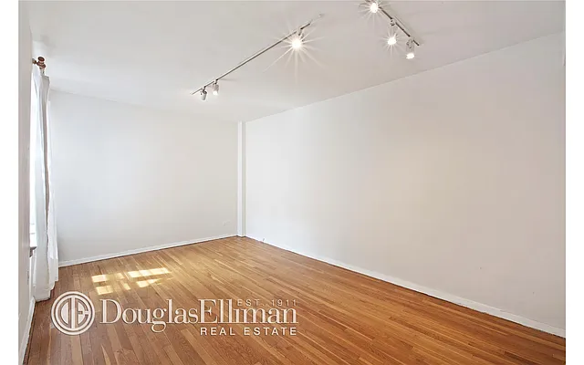 Sold by Douglas Elliman | media 17