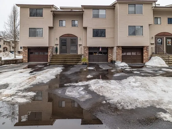 359 Cameco Cir, Liverpool, NY 13090