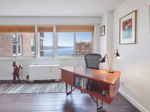 2621 Palisade Avenue image 3 of 15