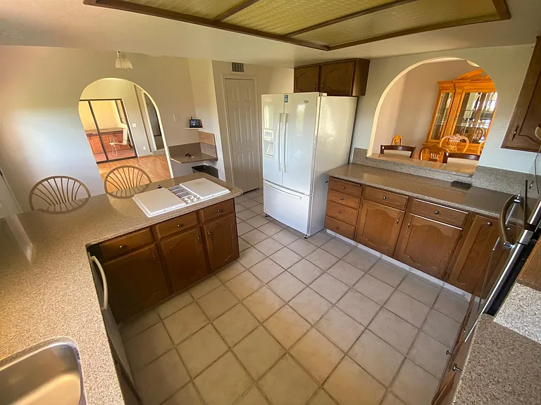 136 S Navajo Dr — Photo 12