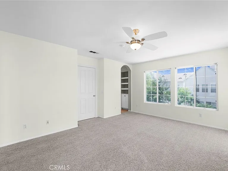 62 Middlebury Ln — Photo 17