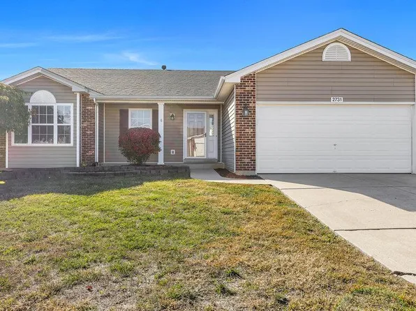 2731 Providence Ridge Dr, Wentzville, MO 63385