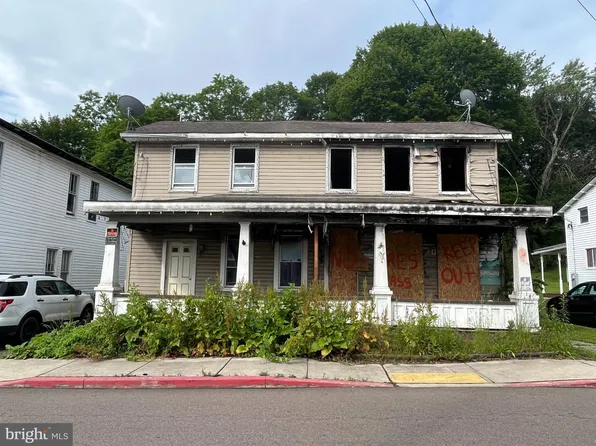 19 Douglas Ave, Lonaconing, MD 21539
