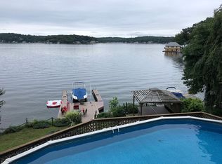 3 Lakeland Dr, Hopatcong, NJ 07843