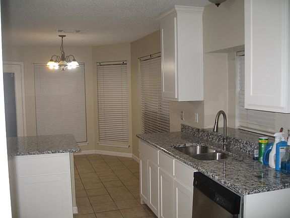 3rd image of 4900 Waxwing Dr