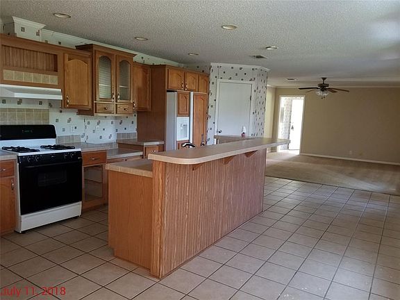 4th image of 10307 Glenwood Dr