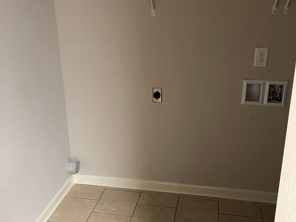 5th image of 2801 Greenwood Dr NW #401