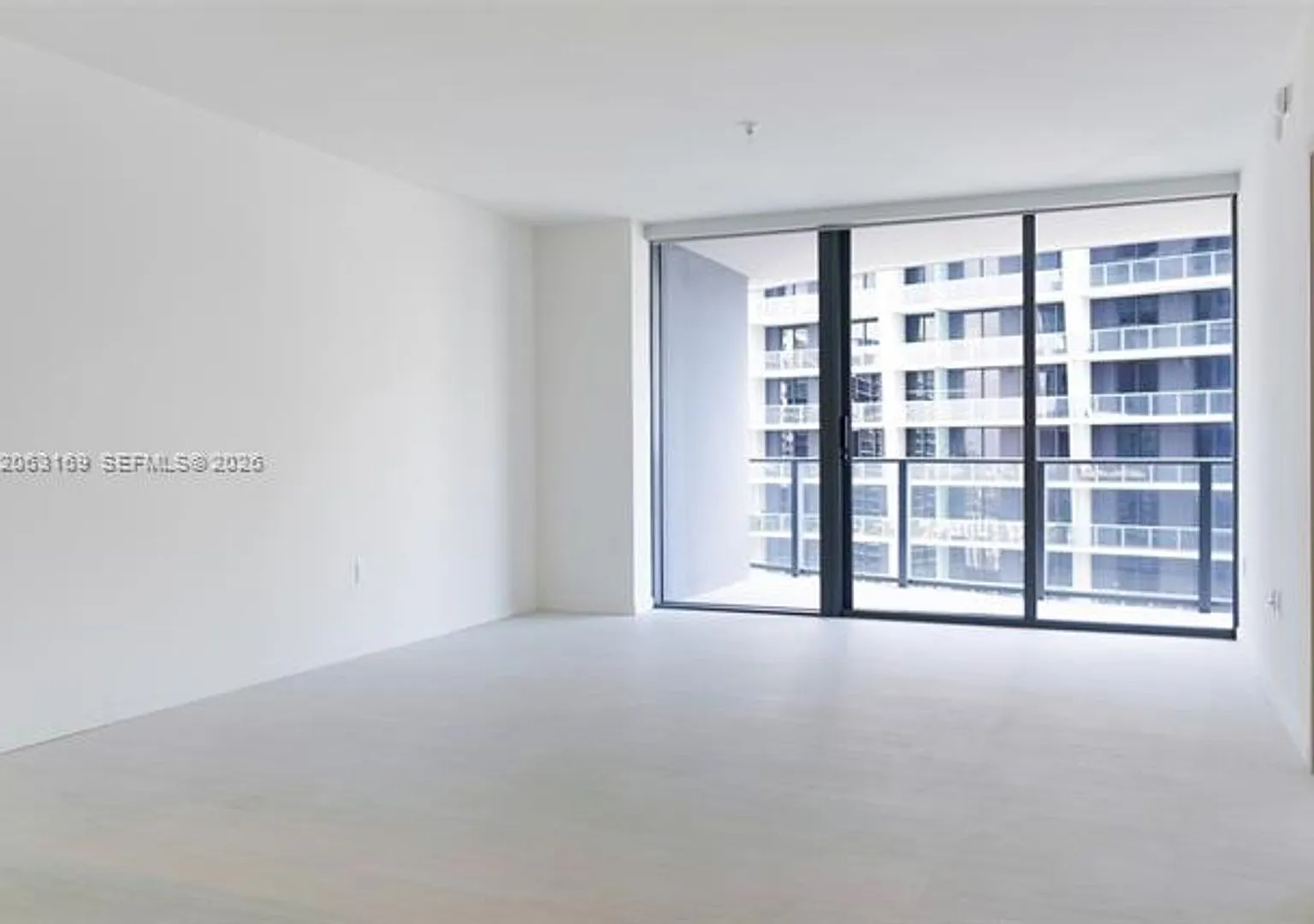 1000 Brickell Plz cu-4205, Miami, FL 33131 — Photo 3