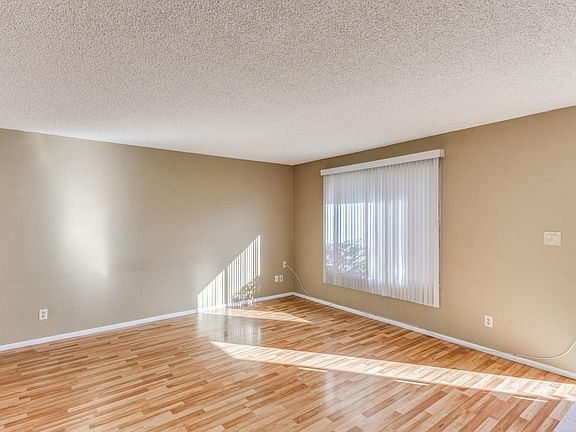 3rd image of 1637 E Dunbar Dr