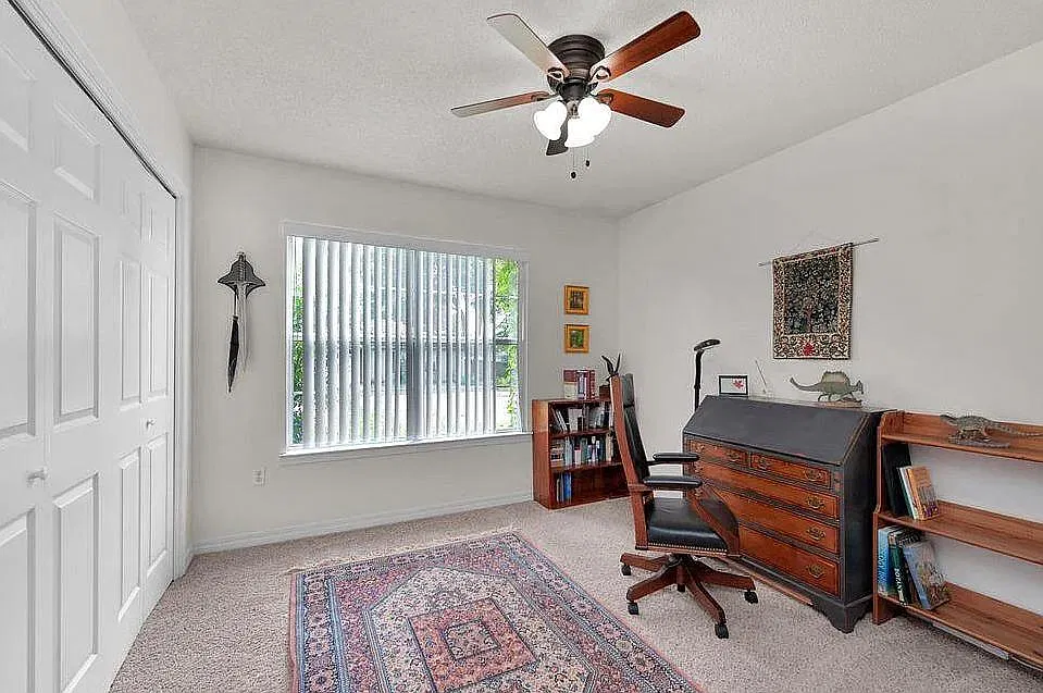1120 Ivey Terrace — Photo 3