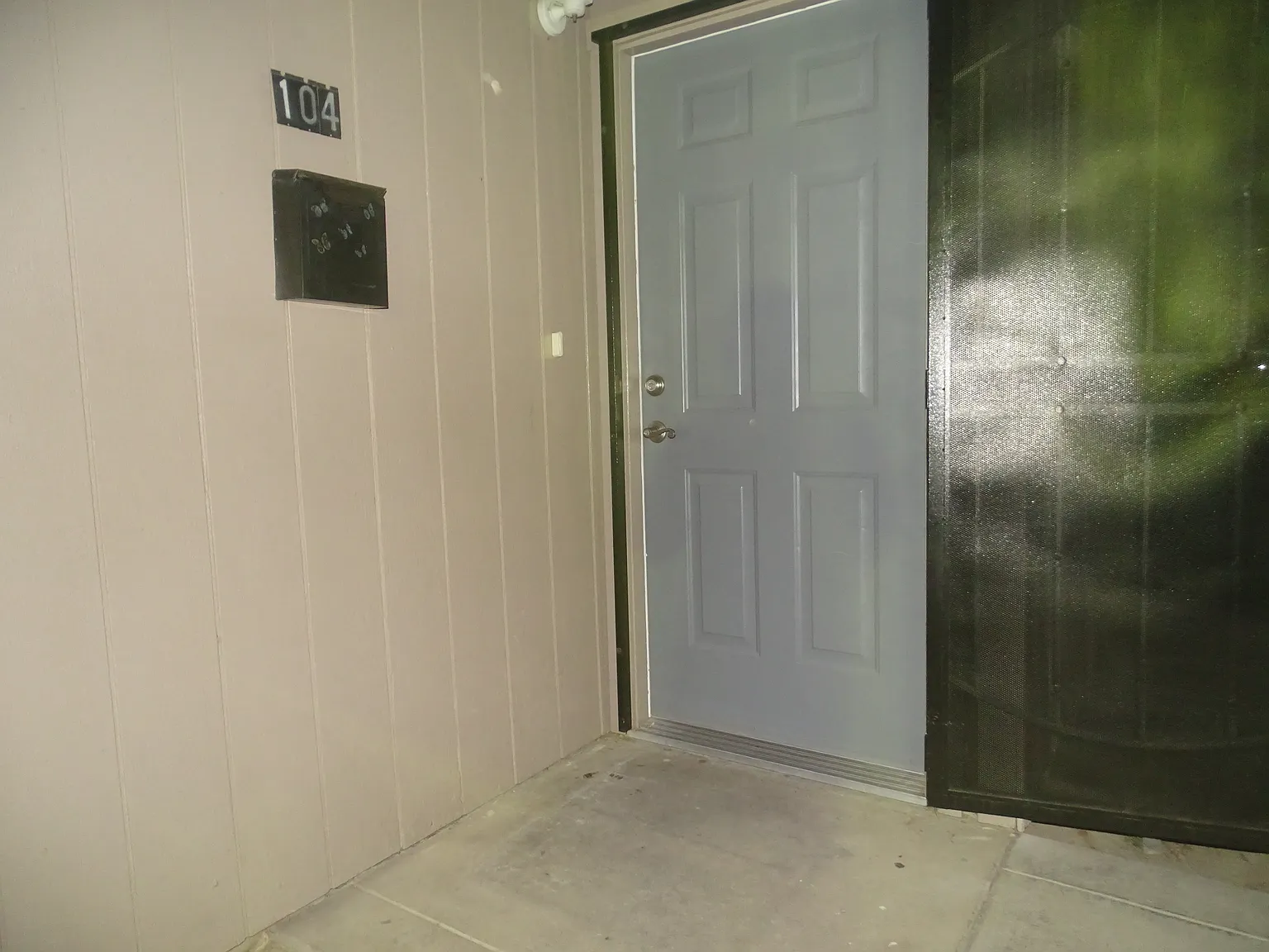 3 bed, 1200 sqft, $1,875 — Photo 2