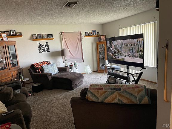 5th image of 426 West Street