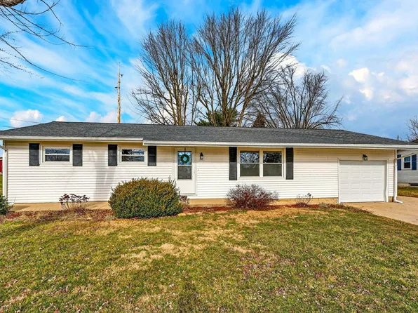 200 Meadow Dr, Circleville, OH 43113