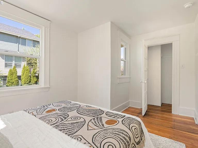 5705 N Albina Ave #1 — Photo 13