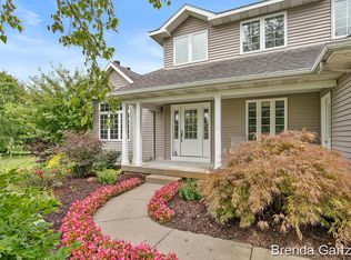 6625 Foxtail Meadows Dr NE, Rockford, MI 49341