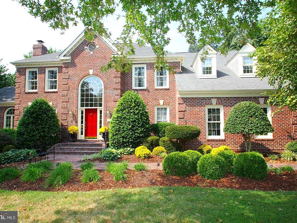 1st image of 9412 Macklin Ct