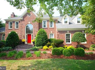 9412 Macklin Ct, Alexandria, VA 22309