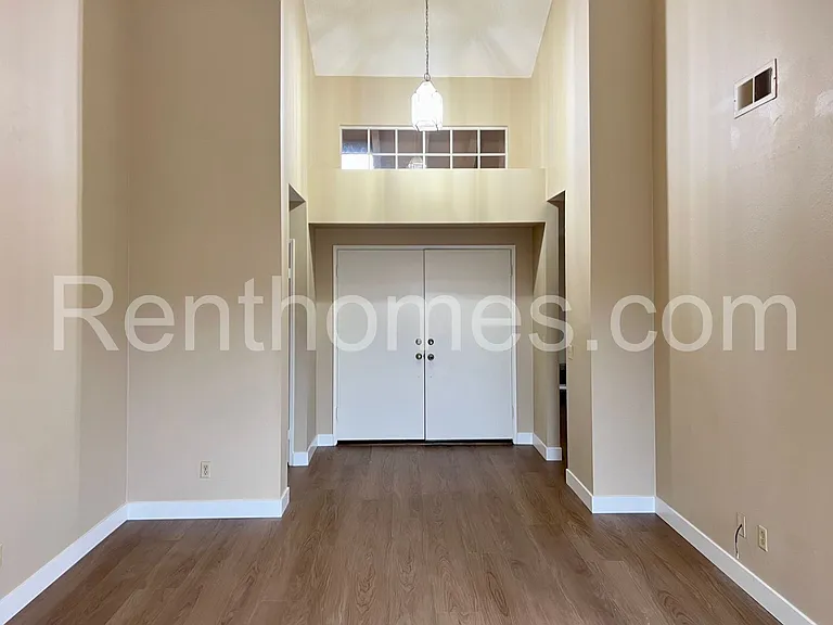 10594 Dabney Dr — Photo 4
