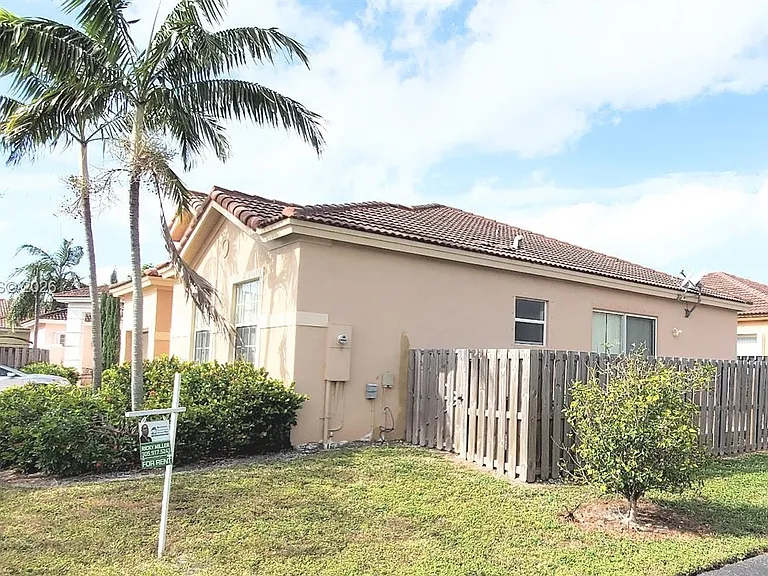 21460 SW 90th Ct — Photo 3