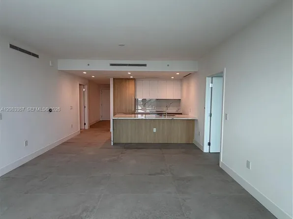 2411 Laguna Cir, North Miami, FL
