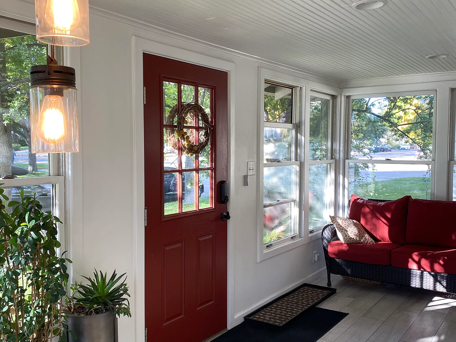 2 bed, 1100 sqft, $2,300 — Photo 4