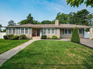 50 Union Ave, Islip, NY 11751