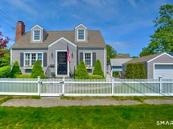 11 Oldfield Drive, Fairfield, CT 06824