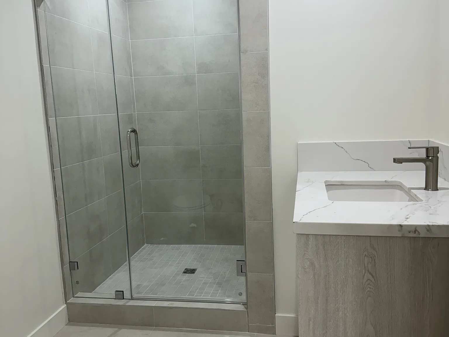 1 bed, 453 sqft, $2,400 — Photo 3
