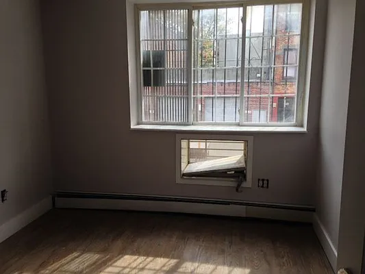 Rented by Premier Metro Realty Corp | media 8