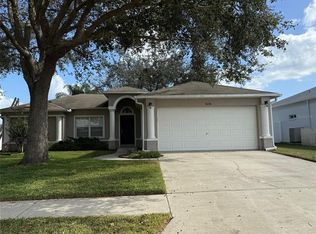 1636 Crazy Horse Dr, Lutz, FL 33559
