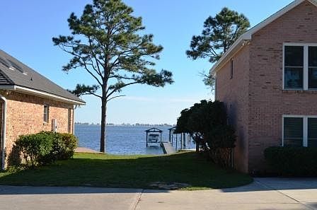 3rd image of 7581 N Shores Dr