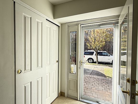 3rd image of 119 Park Dr N Floor 2