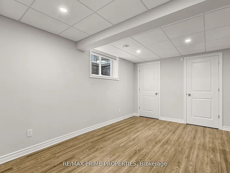 72 Branthaven St — Photo 41