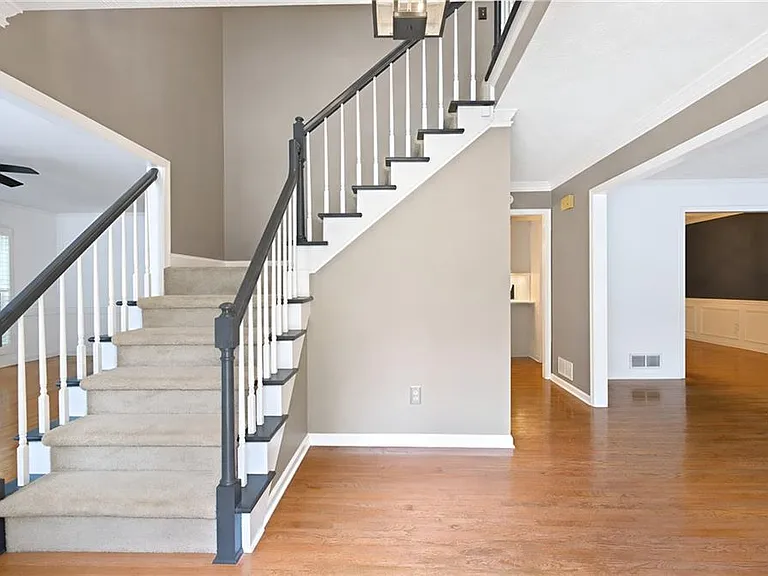 320 Derby Ridge Trce — Photo 5