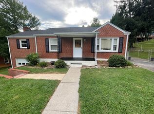 215 Barnett Rd, Salem, VA