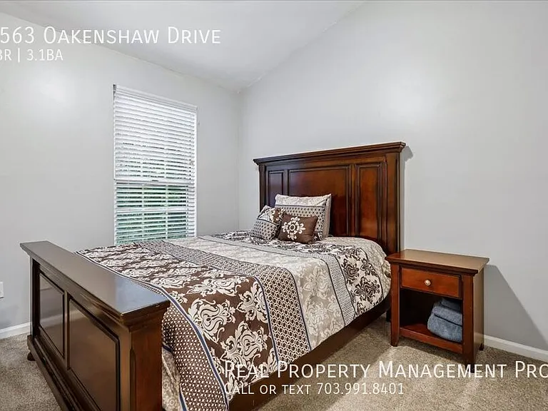 9563 Oakenshaw Dr — Photo 25