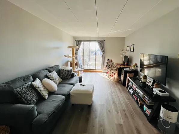 (undisclosed Address), Arlington, MA 02476