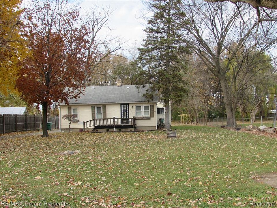 2nd image of 29040 Bock St