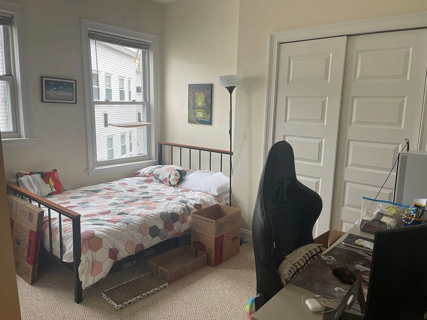 Stunning 2 bed , Free Month/No fee Exposed brick, Central AAC, Porch Super Sunny Awesome layout! ... — Photo 2