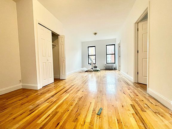 3rd image of 226 E 83rd St APT 38