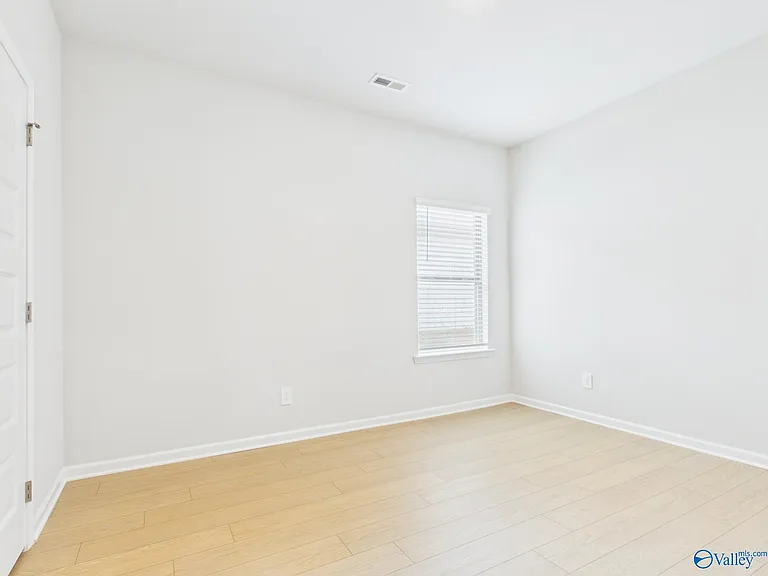 18072 Longleaf Dr — Photo 13