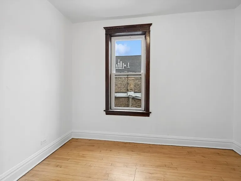 3213 S Lituanica Ave #1F — Photo 12