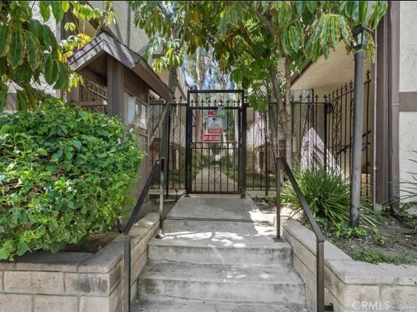21815 Saticoy St Unit 30, Canoga Park, CA 91304